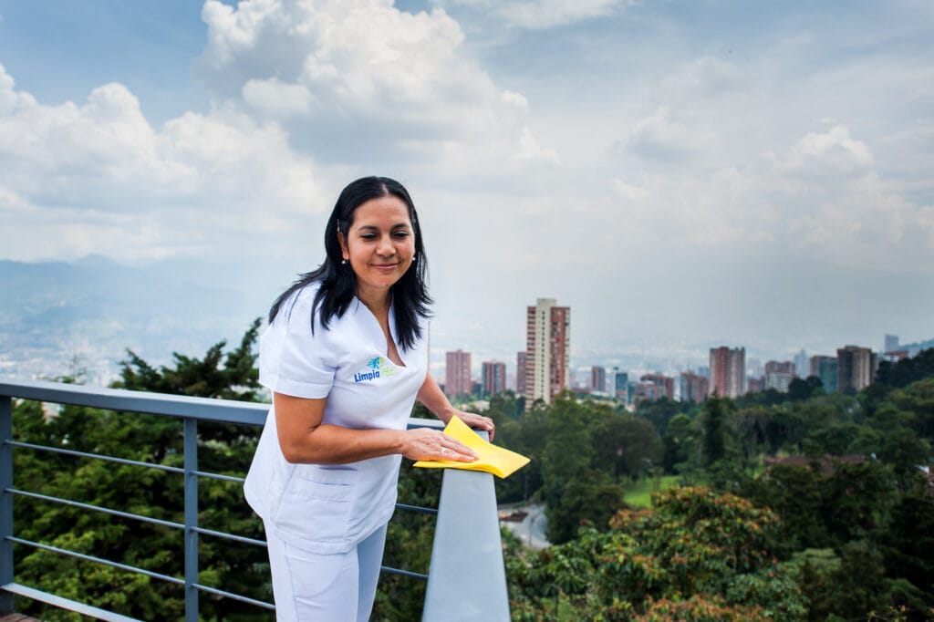 Limpieza de edificios en Medellín